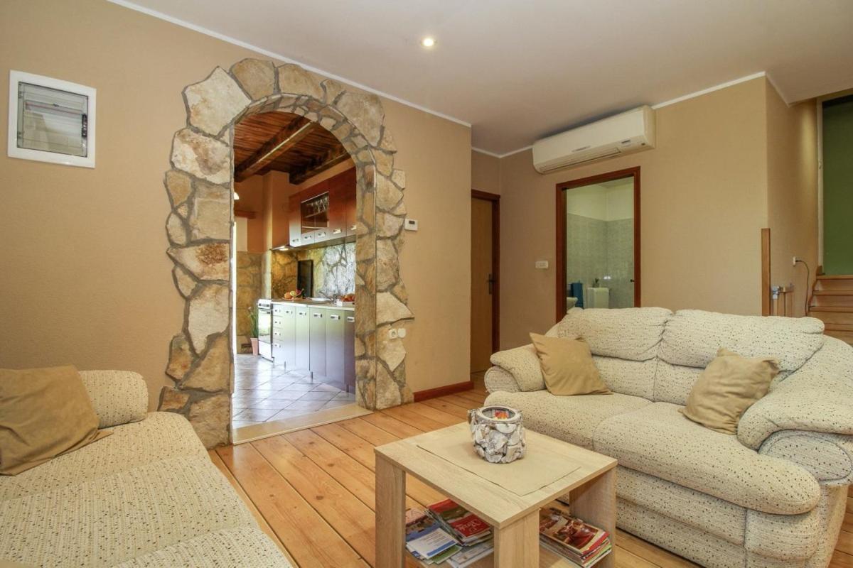 Dea In Kmeti Villa Zminj Bagian luar foto